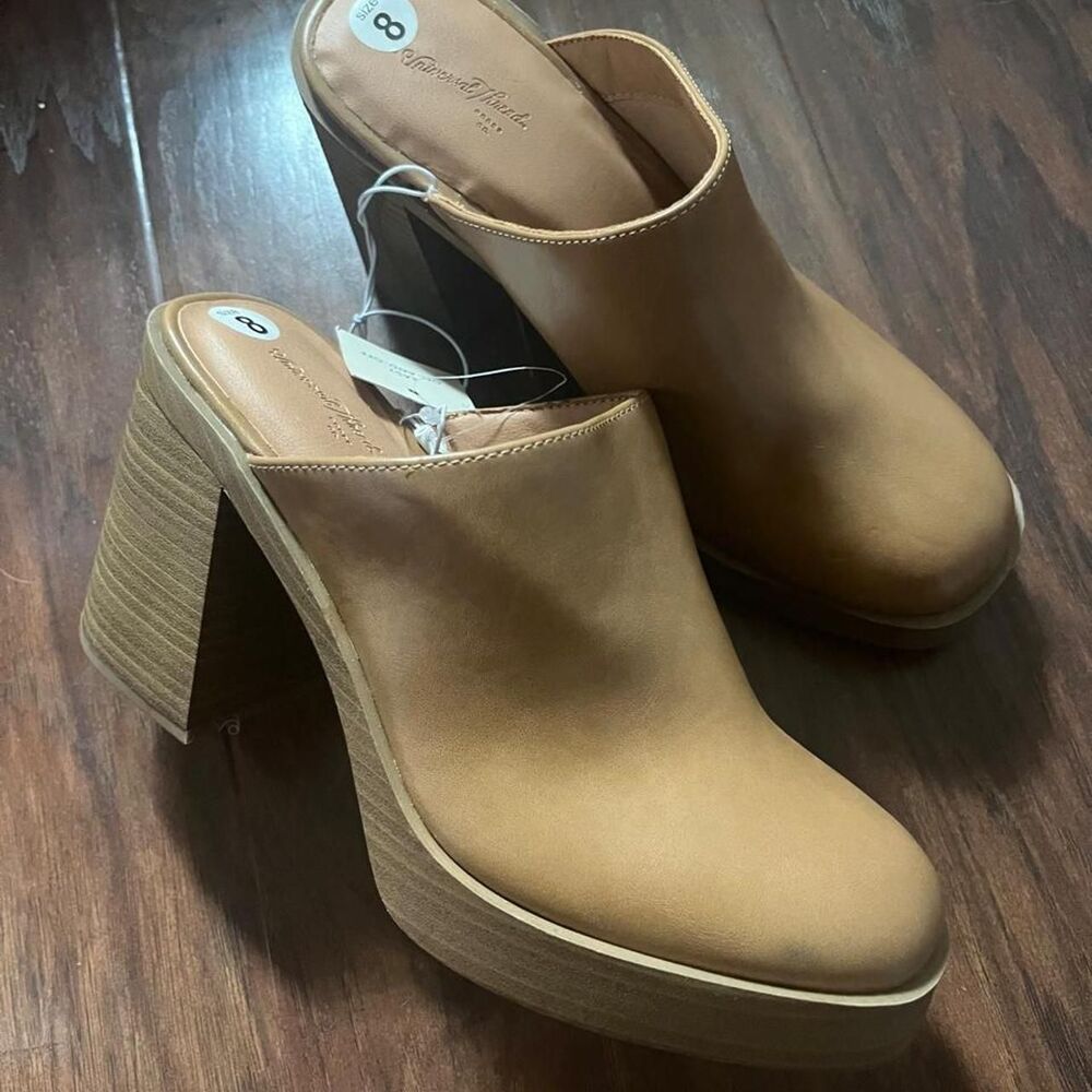 Universal Threads Women's Tan Brown Mules